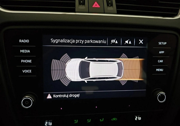 Skoda Octavia cena 63500 przebieg: 102129, rok produkcji 2019 z Milanówek małe 352